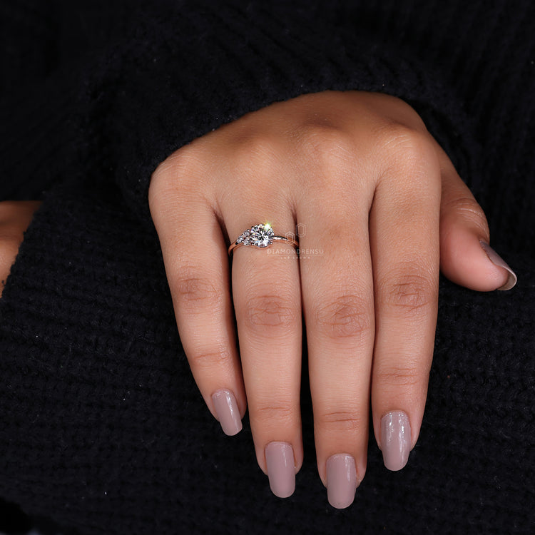 Buy Engagement ring in asymmetrical setting.
