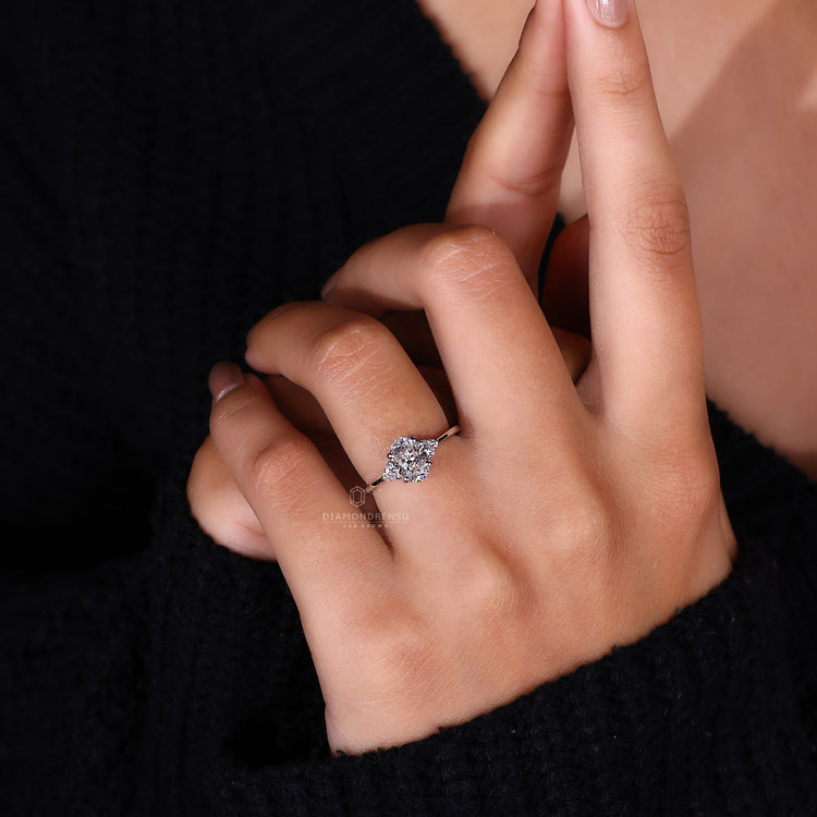 IGI certified handmade ring for daily wear.
