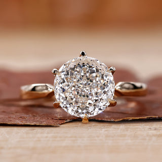 Portuguese Cut Diamond Ring with solitaire diamond ring.

