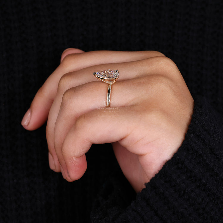 Handmade pear shaped diamond ring by Diamondrensu AU.
