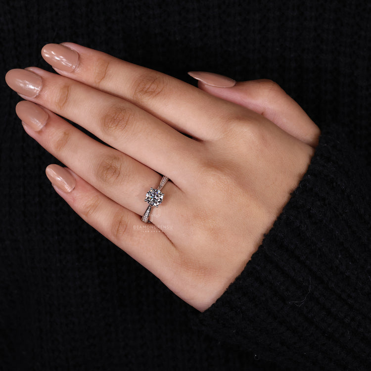 Buy Engagement ring with cathedral setting design.
