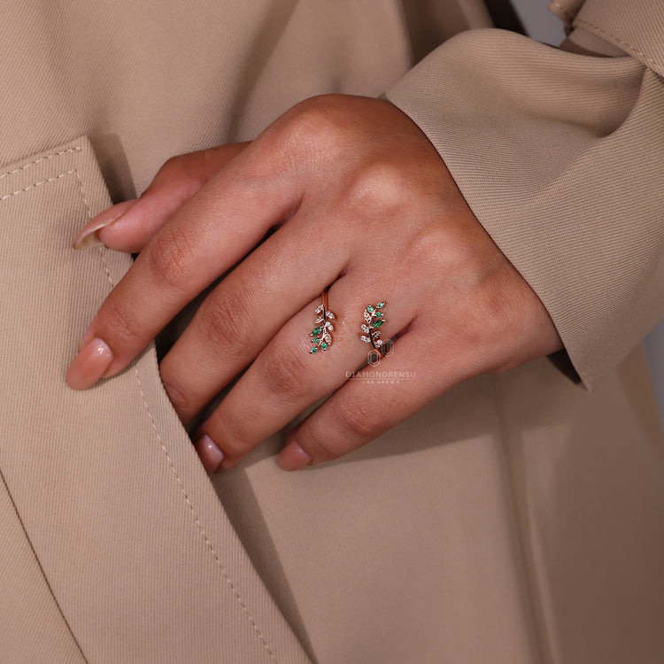 Diamondrensu AU wedding band is a custom diamond band.
