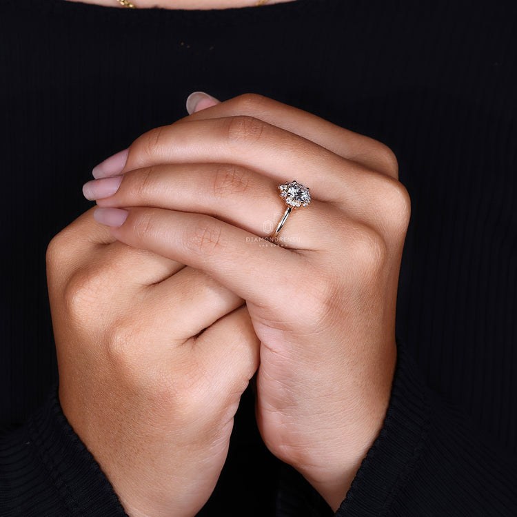 Cathedral setting ring in yellow gold engagement ring.
