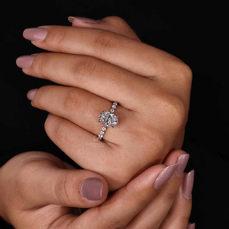 Buy Engagement ring in floating bubble prong design.

