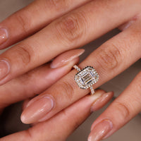 Two side halo ring in cathedral setting ring.
