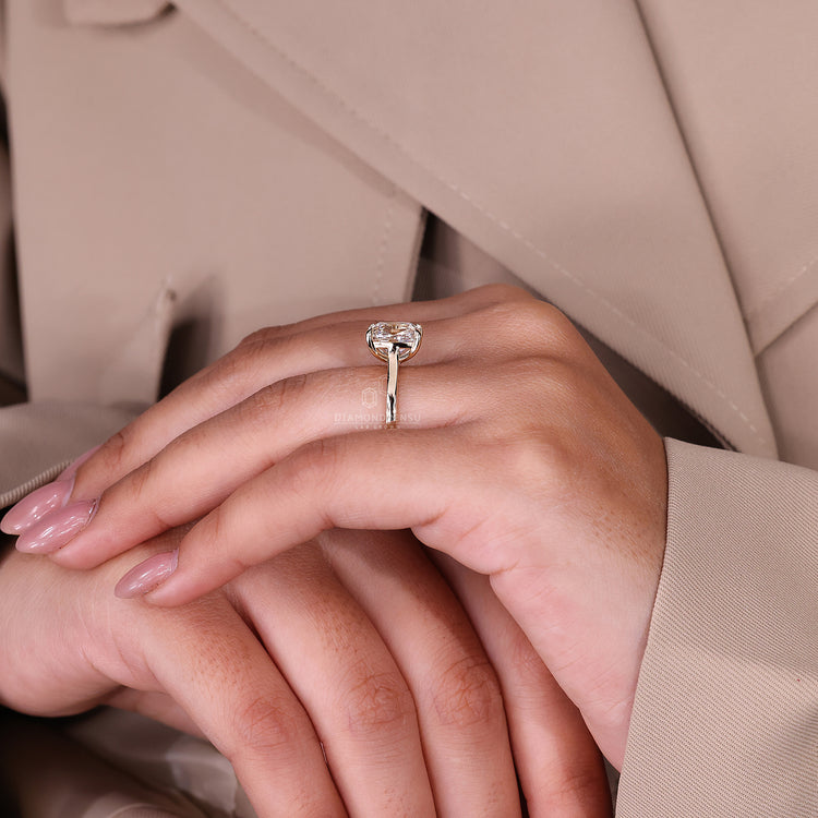 IGI certified yellow gold engagement ring.
