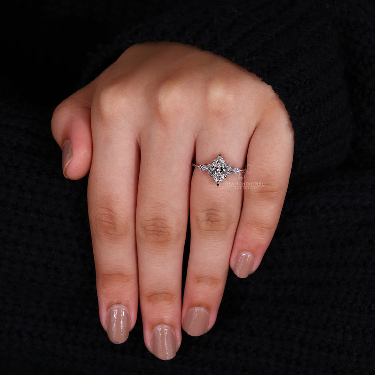 muse setting ring with 6 claw prong setting.
