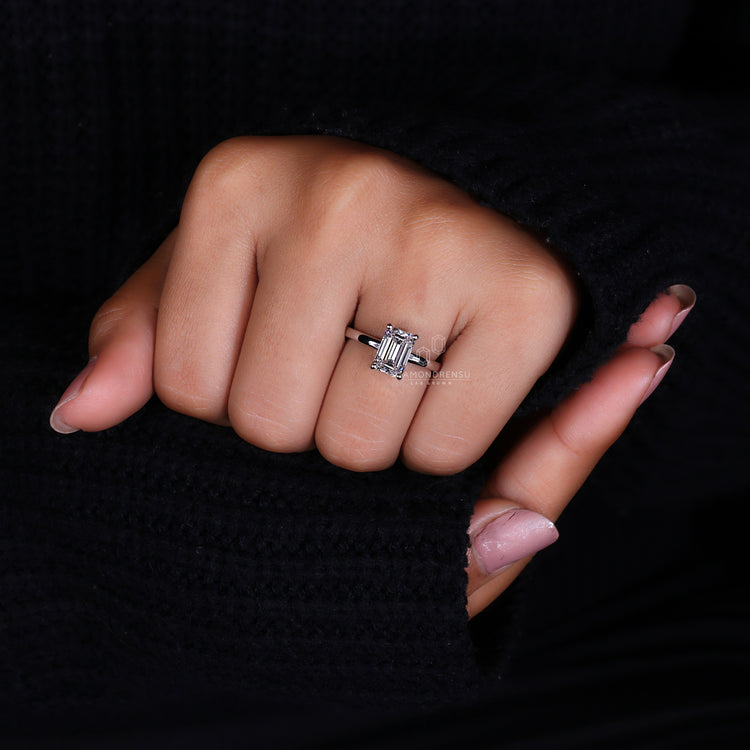 Handmade jewelry designed with white gold ring.
