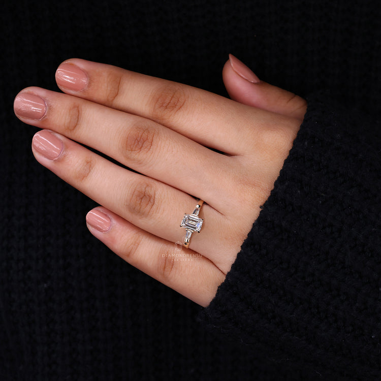 Customise ring with a Tapered Baguette side stone.
