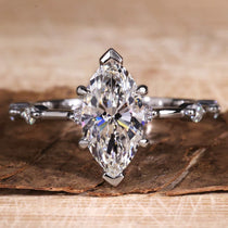 lab grown diamond engagement ring