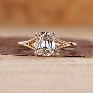 Solitaire engagement ring with old mine cushion cut diamond ring.
