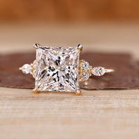 Princess Cut Diamond Ring with tapered shank design.

