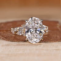 IGI certified Oval Cut Diamond Ring elegant design.
