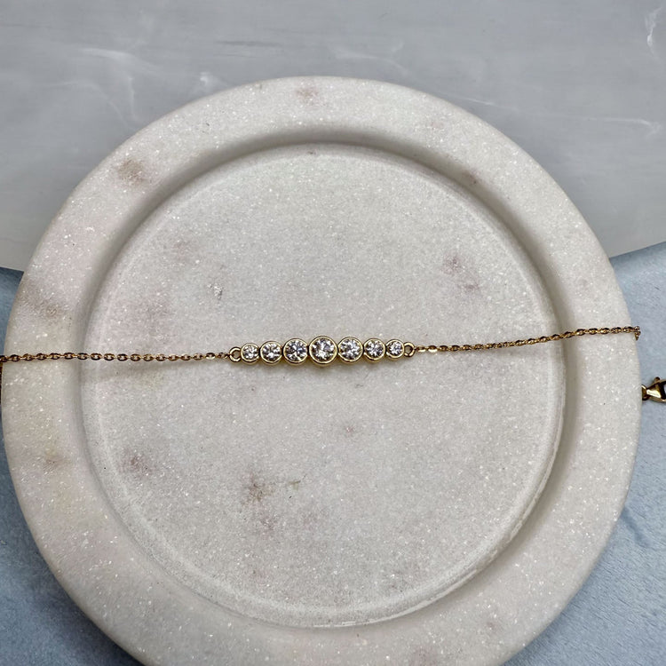 Round Brilliant Lab-Grown Diamond Bezel-Set Seven-Stone Bracelet 0.9 TCW - 18K Yellow Gold