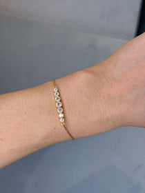 Round Brilliant Lab-Grown Diamond Bezel-Set Seven-Stone Bracelet 0.9 TCW - 18K Yellow Gold