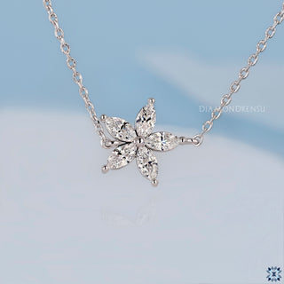 Delicate Flower Design Chain Bracelet