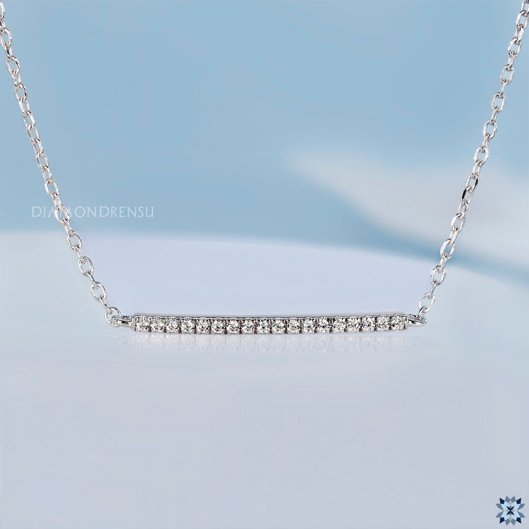 Elegant Curved Bar Chain Bracelet
