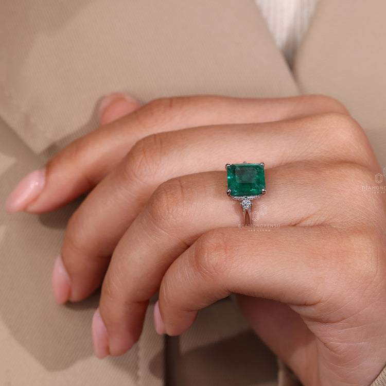 Asscher cut ring hidden halo round diamond style.

