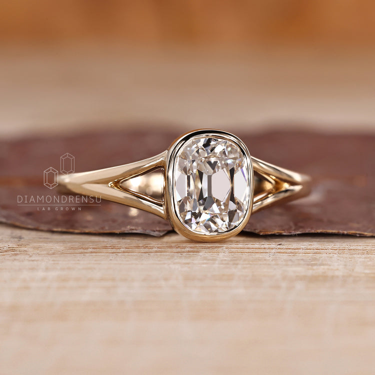 Cushion Old Mine Cut Ring IGI certified diamond.
