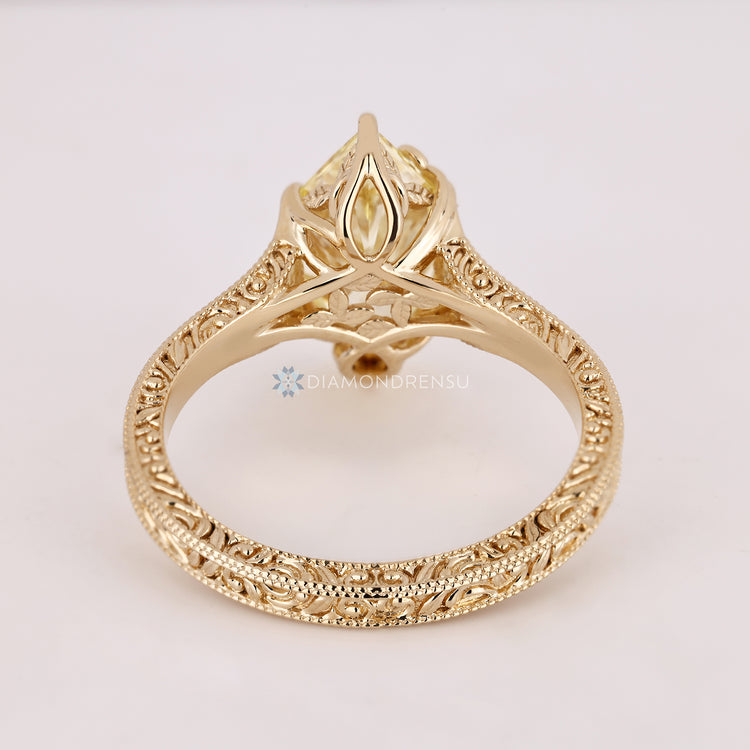 Handmade vintage Dutch marquise diamond ring.
