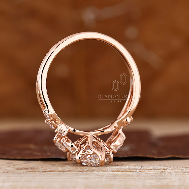 Diamondrensu AU marquise diamond ring cluster style.