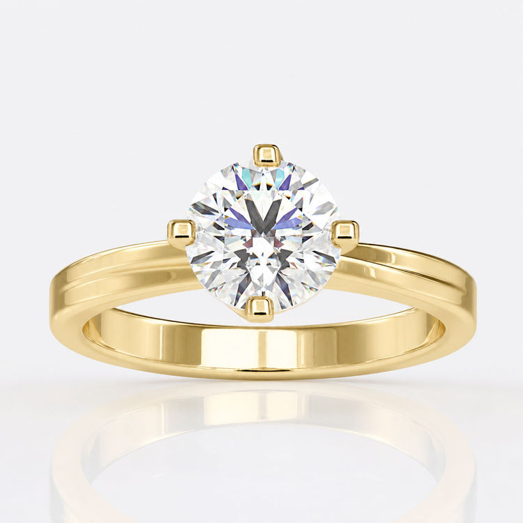 Round Diamond Ring in Classic Design for Engagement