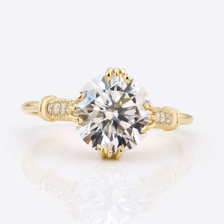 Unique 1.82 TW Round Cut Moissanite Vintage Style Engagement Ring