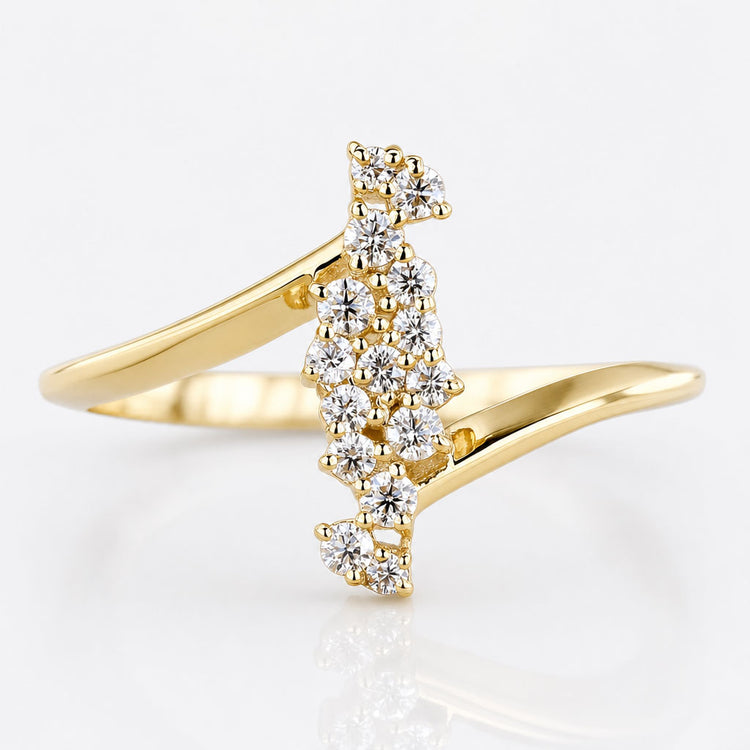 Round Lab-Grown Diamond Vertical Line Ring 0.1 TCW