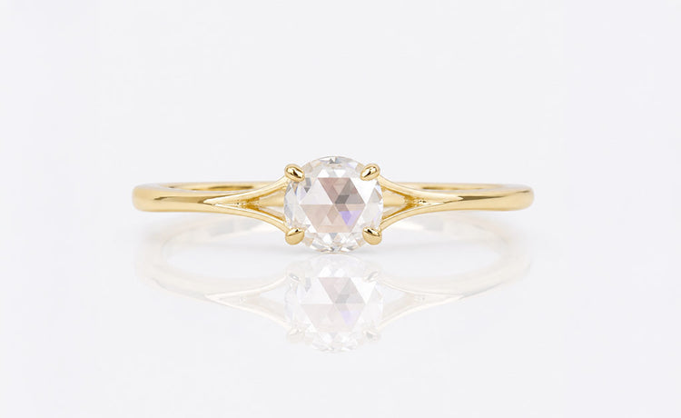 Lab grown diamond jewellery gifts for her including rings, earrings and pendants