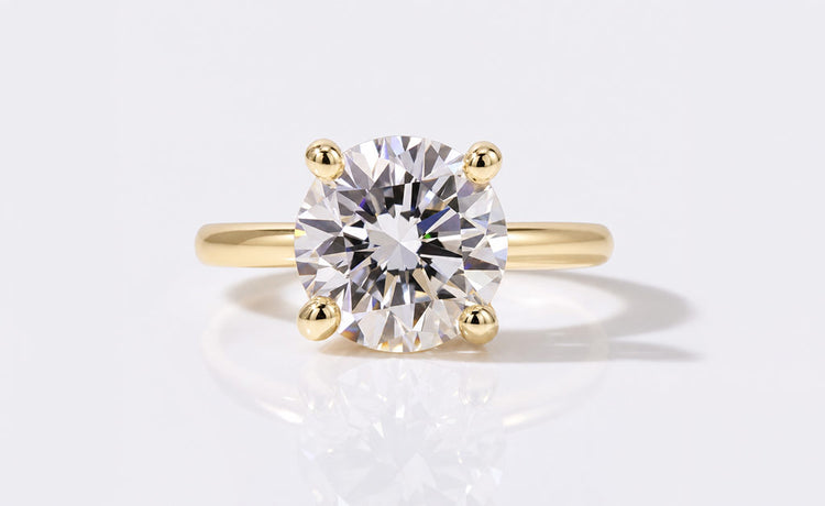 Lab grown diamond fine jewellery including earrings, pendants and bracelets in solid gold