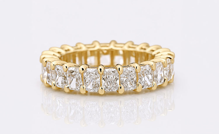 Radiant cut lab grown diamond wedding ring in solid gold