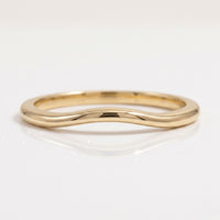 AUSM0281 Classic Curved Comfort-Fit Wedding Band - 18k Yellow Gold - Size N