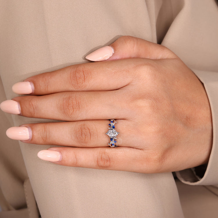 Handmade Dutch marquise ring nature cluster style.
