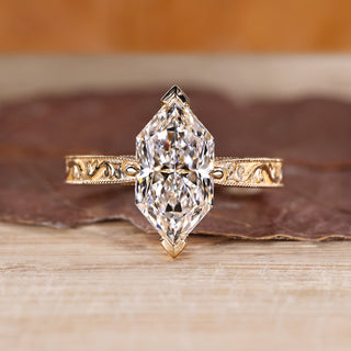 Vintage diamond ring with Dutch marquise diamond.
