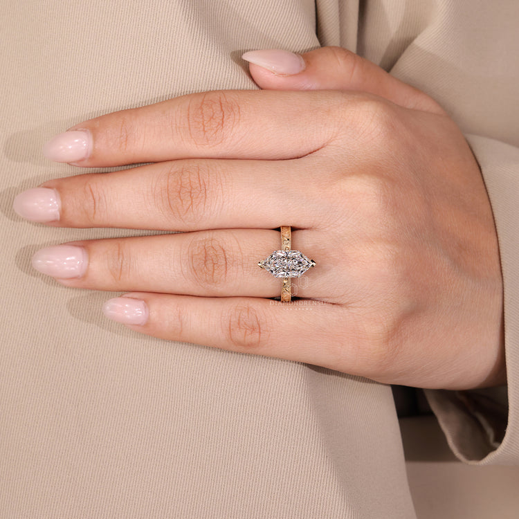 Diamondrensu AU vintage diamond ring.
