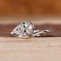 Diamondrensu AU handmade pear diamond ring.
