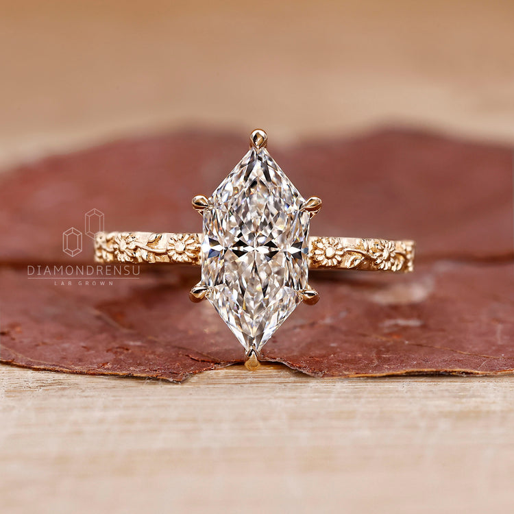 Diamondrensu AU marquise diamond ring art deco.
