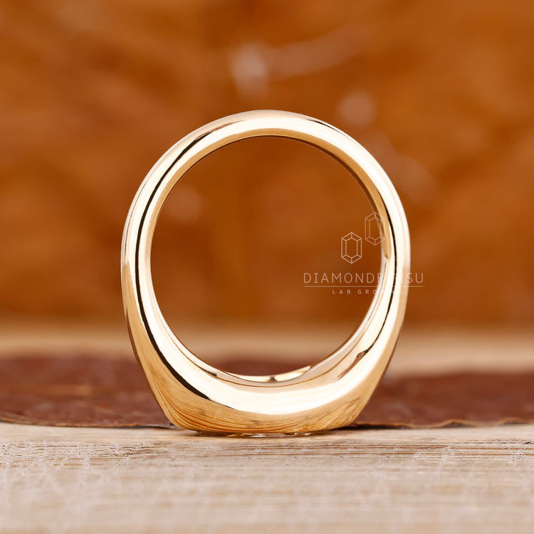 Flush diamond engagement ring available in 1 to 2 CT.
