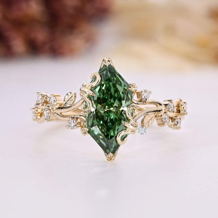 Dutch marquise diamond ring with nature inspired details.
