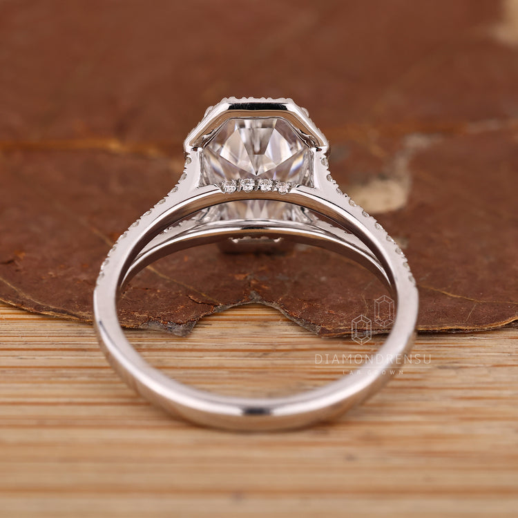 IGI certified coffin diamond ring cathedral set.
