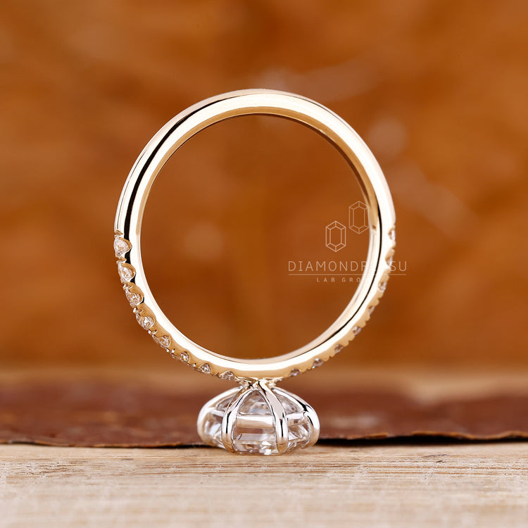 IGI certified handmade hexagon cut diamond ring.
