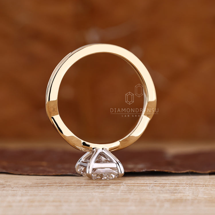 IGI certified handmade radiant cut diamond ring.
