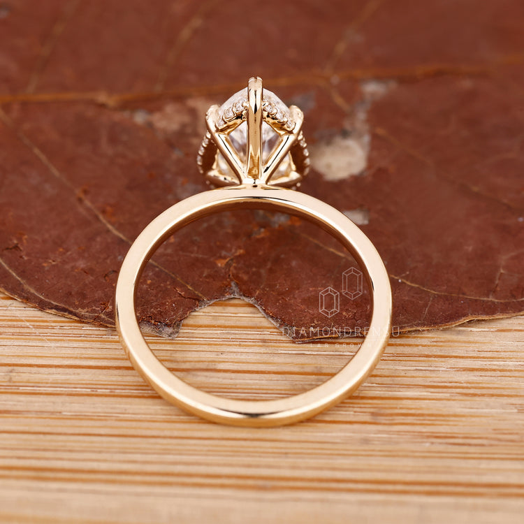Hidden halo ring available in 1 to 2 CT.
