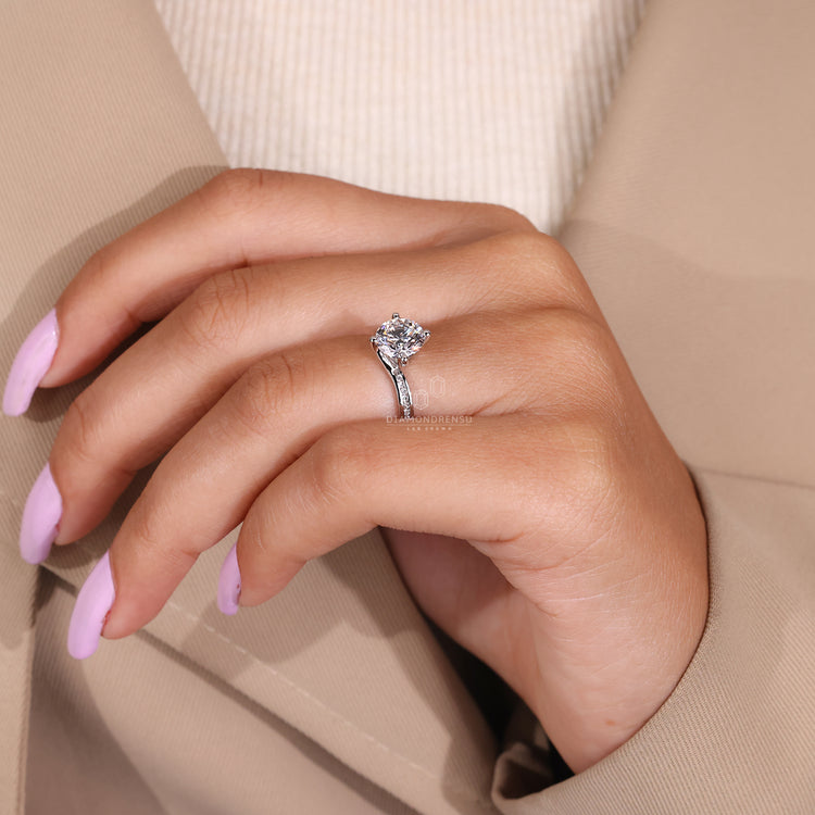 IGI certified handmade ring available.
