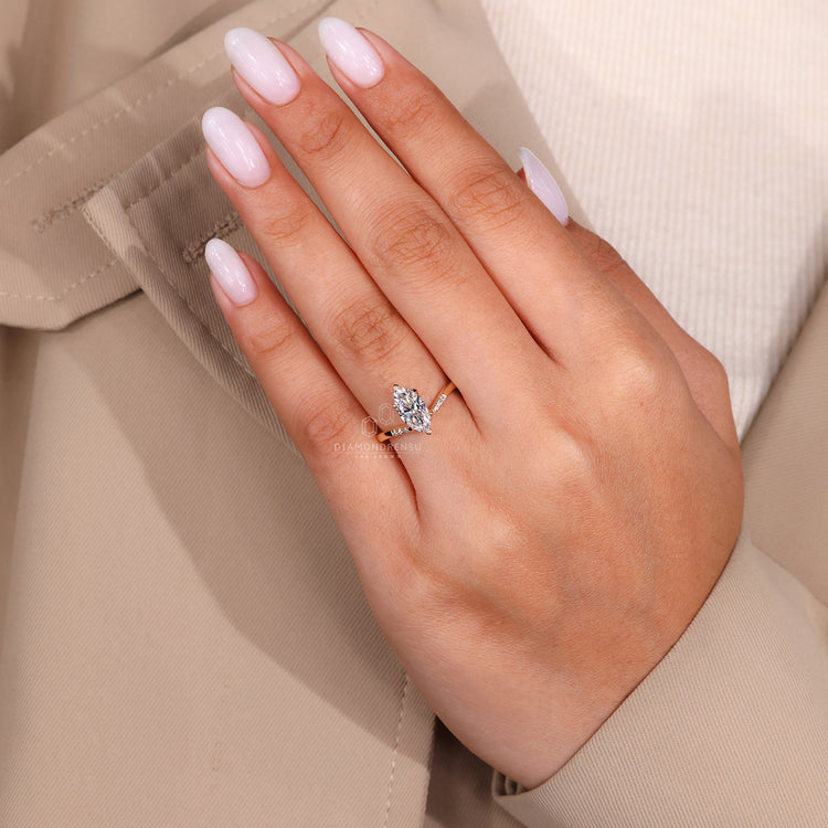 Customise ring using 6 claw prong.
