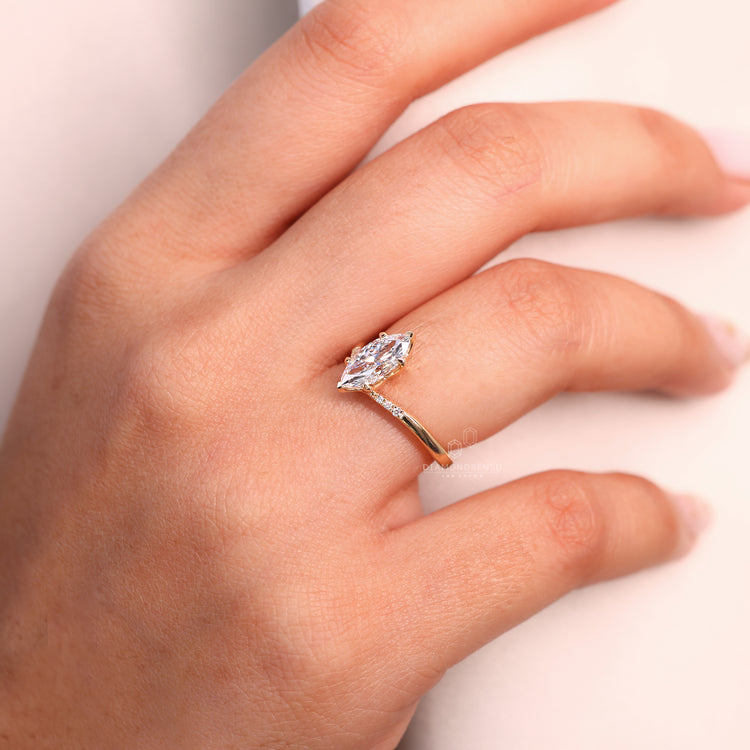 IGI certified yellow gold engagement ring.
