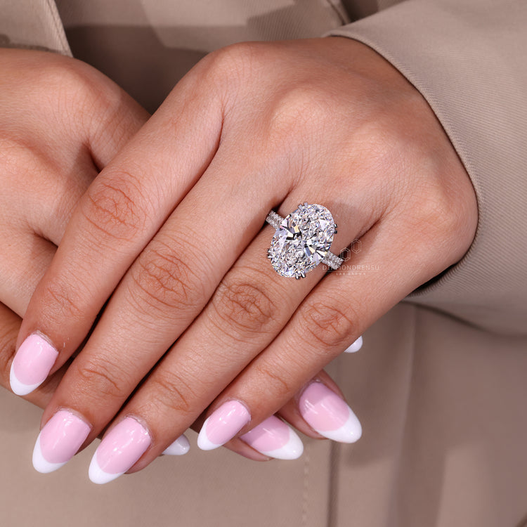 Lab grown diamond oval engagement ring, IGI certified.
