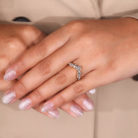 Shared Prong Wedding Band with U shape and vintage style.
