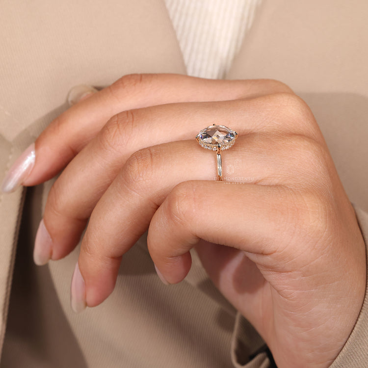 Yellow Gold Ring with 4 prong and rose cut diamond.
