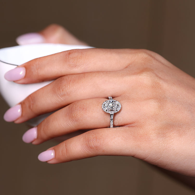 Bridge accent setting with bar setting ring looks neat.
